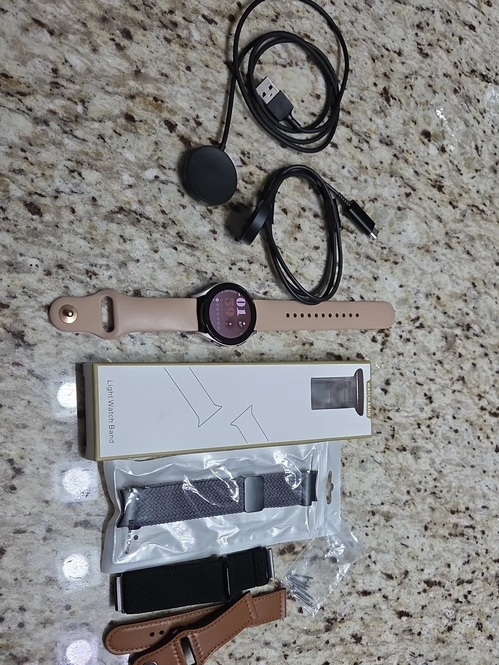 Samsung Galaxy 5 40mm Smartwatch With 6 Extra Straps, And 2 Chargers